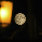 Imatge d'una Lluna de l'Esturió.