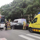 Fins al lloc de l'accident s'hi ha desplaçat una ambulància i una dotació dels Bombers.