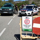 Mossos y Agents Rurals haciendo control en la subida a Mont Caro, en el Puerto de Tortosa y Roquetes.