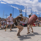 El públic va poder gaudir ahir, davant del Museu del Port, de la recreació de l'Associació Cultural Gesta Gladiatoria.
