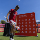 El último fichaje del Nàstic, Jaume Jardí, durante su presentación en el Nou Estadi, ayer.