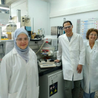 Yasmin Kabalan, Xavier Montané y Marta Giamberini, del grupo de investigación Memtec de la URV.