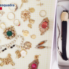 Algunas de las joyas que robó la mujer a la señora de 90 años.