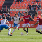 Marc Montalvo i Marc Fernández durant el partit contra l'Eldense al Nou Estadi Costa Daurada.