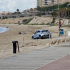 Imagen del vehículo aparcado en la playa de Miracle.