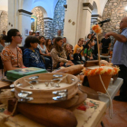 La mostra d'instruments tradicionals de Ferran Roca i el taller de dansa.