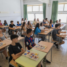 Imatges del primer dia del curs a l'institut Antoni Martí i Franquès.