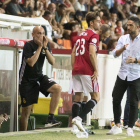 El segon entrenador, Iván Moreno donant instruccions i, al costat, David Concha i Dani Vidal.