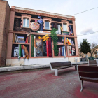 Mural de la la Biblioteca Central Xavier Amorós.