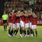 Els jugadors del Nàstic celebrant la victòria contra el Barça.