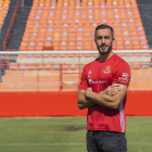 El portero del Nàstic, Alberto Varo, en el césped del Nou Estadi Costa Daurada.