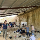 Un centenar de personas participan a la jornada de puertas abiertas del yacimiento arqueológico de la Boella
