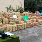 4,5 toneladas de hachís y armas largas intervenidas por la Guardia Civil en Vallcarca, a la costa del Garraf.