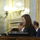 La presidenta del Congreso, Francina Armengol, durante el debate de la reforma del Reglamento para el uso de las lenguas cooficiales.