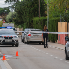 El cuerpo sin vida se encontró en la calle Garrotxa.