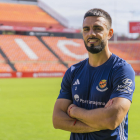 El central del Nàstic, Nacho González, a la gespa del Nou Estadi Costa Daurada.