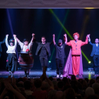 La imatge de la Gala Internacional de Màgia que es va fer el divendres al vespre i que va omplir el Teatre Municipal Orfeó Canongí.
