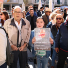 Veïns de Reus protestant a la plaça del Mercadal contra la pujada dels impostos

Data de publicació: divendres 27 d'octubre del 2023, 13:00

Localització: Reus

Autor: Mar Rovira