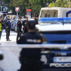 La Policía investiga en el lugar donde el político español Alejo Vidal-Quadras.