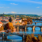 Les autoritats de Praga aposten per un turisme tranquil, controlant la xifra de turistes i promovent punts d'interès a barris allunyats del centre.