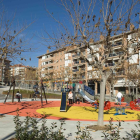 El parc de les Lletres Catalanes, paral·lel al carrer Salvador Espriu.