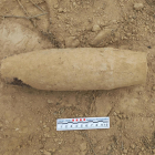 L'artefacte explosiu que ha aparegut durant els treballs arqueològics.