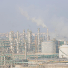 Imagen de la refinería del polígono norte de Tarragona que incluye las instalaciones de la petrolera Repsol.