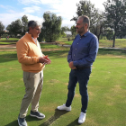 Presentación Torneo Ciutat de Reus Golf con el concejal de Salud y Deporte del Ayuntamiento de Reus, Enrique Martín, conjuntamente con el coordinador del Club de Golf Gaudí Reus, Marc Tarragó.