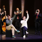 Actuació de The Tyets amb la Cobla Sant Jordi-Ciutat de Barcelona.