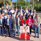 Imatge d'alcaldes i alcaldesses socialistes del Camp de Tarragona al Parc de l'Amfiteatre.