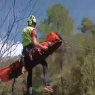 Captura del vídeo del rescat de l'excursionista a Mont-ral