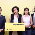 Pere Aragonès, Marta Rovira, Marta Vilalta i Juli Fernández durant la roda de premsa posterior a la consulta a la seu d'ERC.