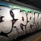 Un dels trens vandalitzats amb grafitis a l'R4 de Rodalies