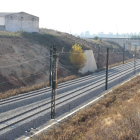 Primer tram amb les dues vies juntes del Corredor del Mediterrani cap al canviador d'ample de la Boella.