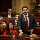 Ferran Pedret durant la votació per investir Illa com a nou president de la Generalitat