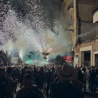 El correfoc va fer les delícies de grans i petits amants del foc i les espurnes.