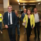 La consellera de Territori, Sílvia Paneque, acompanyada pel director de Renfe en la seva visita a l'estació de Sant Vicenç de Calders