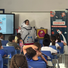 Primera entrega de passaports a l'escola La Salle de Torreforta.