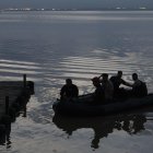 Efectius de l'Armada tornen aquest dilluns, de realitzar cerca de cadàvers en les diferents zones de l'Albufera de València després del pas de la DANA.