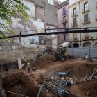 Fa dies que es torna a veure moviment de maquinària al terreny on es van trobar restes arqueològiques.