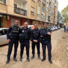 Imatge dels membres de la Policia de Cambrils a Alfafar.