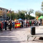 Un centenar de persones es concentren a la plaça de la Contitució de Tarragona.