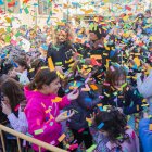 Les campanades van tenir lloc a les 12 del migdia, perquè d’aquesta manera els infants també poguessin gaudir de la tradició.