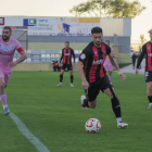 El capità roig-i-negre, Xavi Jaime, durant el partit d’ahir contra el Badalona.