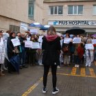 Treballadors del Pius Hospital de Valls concentrats per exigir millores i més recursos.