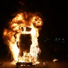 Els reusencs es van acomiadar del Rei Carnestoltes a la plaça del Mercadal.