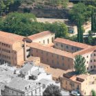 Vista de l'edifici de l'antic col·legi de Sant Josep de Tortosa.