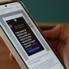 Una pantalla de mòbil amb el canal de Whatsapp d'avisos i alertes que l'Agència de Ciberseguretat de Catalunya ha posat en marxa per informar als ciutadans de ciberestafes