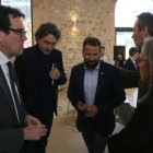 El secretari d'Empresa i Competitivitat, Jaume Baró, conversa amb alcaldes i alcaldesses després de la reunió de l'organisme de govern dels Fons Nuclears.
