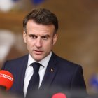 El president francès, Emmanuel Macron, durant una atenció als mitjans després de la cimera europea